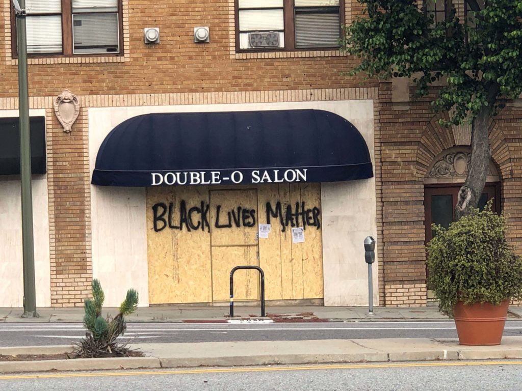 June 6, 2020 Double O Salon (KT photo)